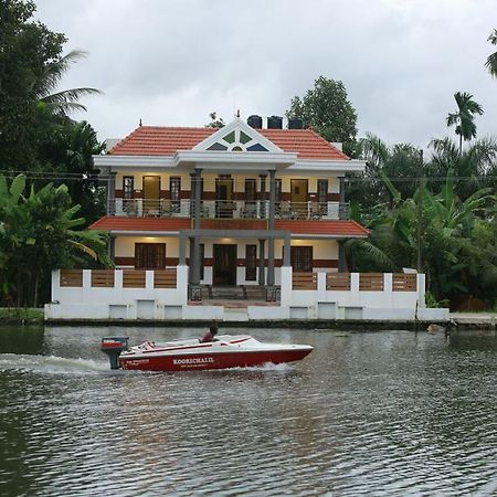 Mango Kerala Homes Kumarakom Exterior photo