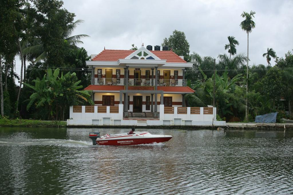 Mango Kerala Homes Kumarakom Exterior photo