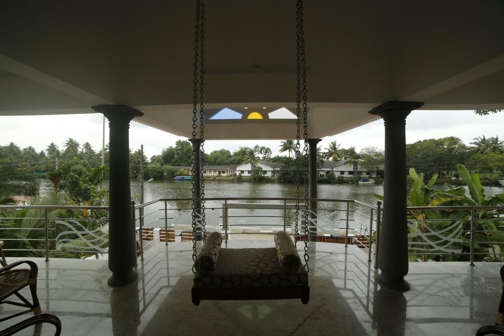 Mango Kerala Homes Kumarakom Exterior photo